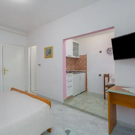 With Parking Space Novigrad - 7135 Appartement *