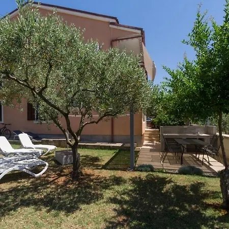Apartamento With Parking Space Novigrad - 7135