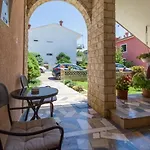 Apartments With Parking Space Novigrad - 7135 Apartment *