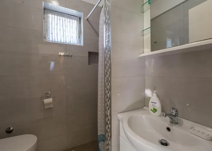 With Parking Space Novigrad - 7135 Novigrad Istria