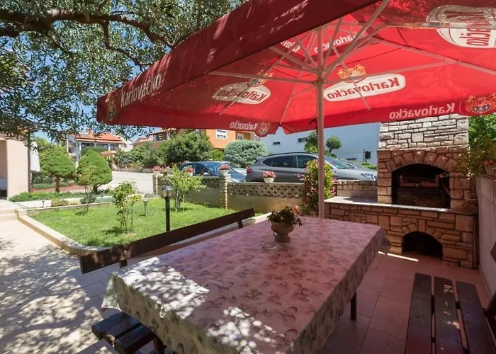 Apartments With Parking Space Novigrad - 7135 Novigrad (Istria)