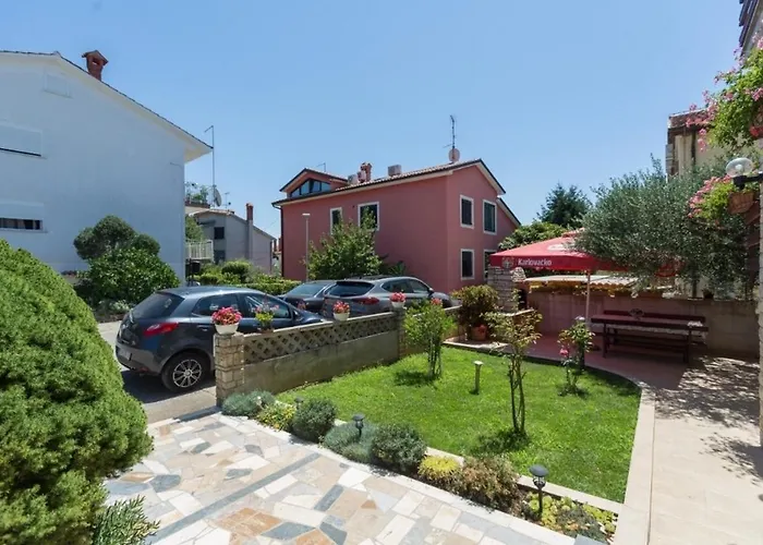 With Parking Space Novigrad - 7135 *